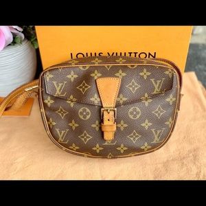 👜Authentic Jeune Fille crossbody👜